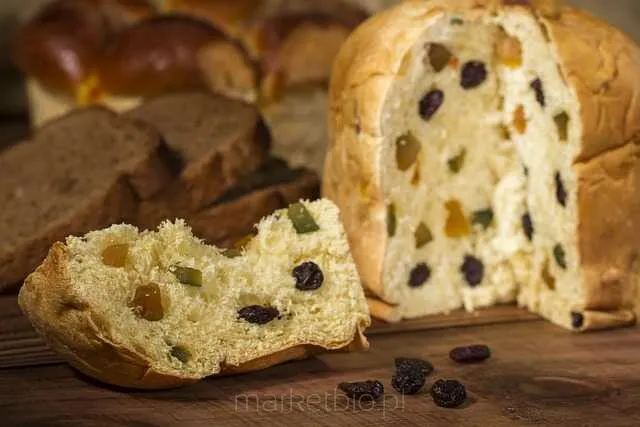 Chleb pełnoziarnisty wypiekany w domu, zawierający naturalne składniki i błonnik